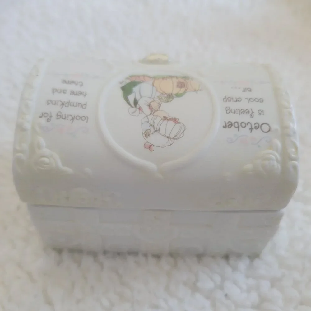 Precious Moments October Opal Birthstone Porcelain Trinket Box Pumpkin Chest